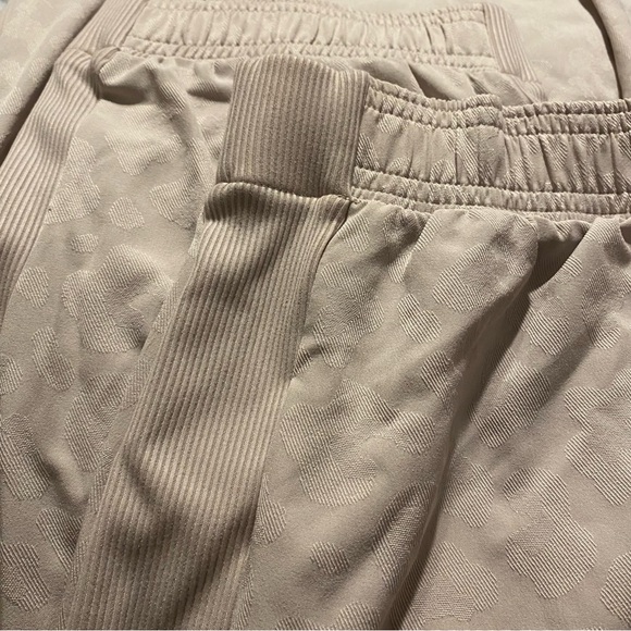 Athleta Brooklyn textured joggers size 24 new with tags - Picture 6 of 8